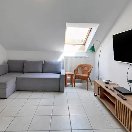 Rentplanet - Osiedle Huty שצ'קלארסקה פוראובה